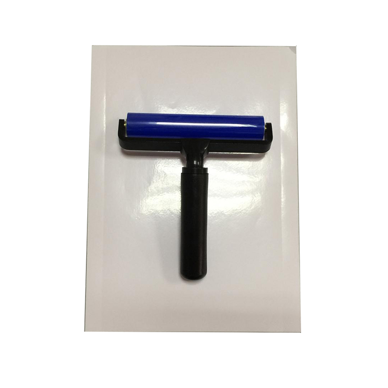 DCR pad fehér háttér